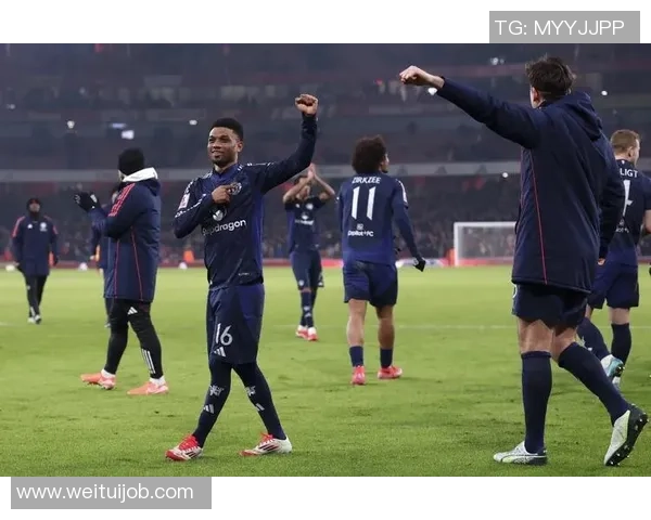 足总杯激战曼联与阿森纳平局点球大战精彩瞬间引发全场热烈反响 足总杯激战曼联与阿森纳平局点球大战精彩瞬间引发全场热烈反响