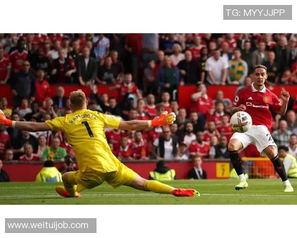 世界杯历史冷门里昂大胜曼联引爆全场激情瞬间