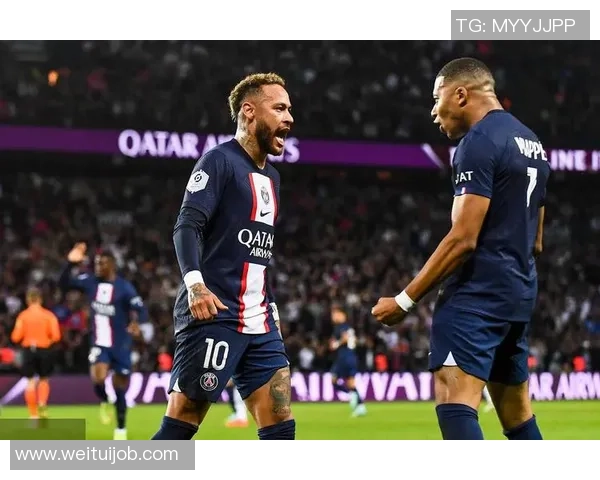 中超精彩对决：里昂逆袭巴黎圣日耳曼绝杀瞬间震撼全场分析