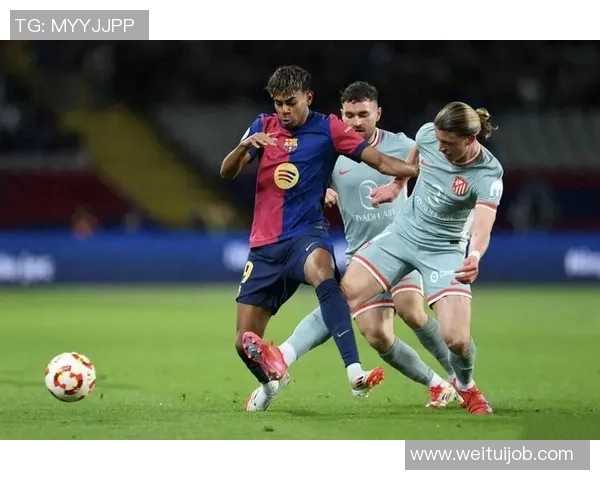 西甲激战曼联与马竞平局乌龙球成比赛转折点引发热议 西甲激战曼联与马竞平局乌龙球成比赛转折点引发热议