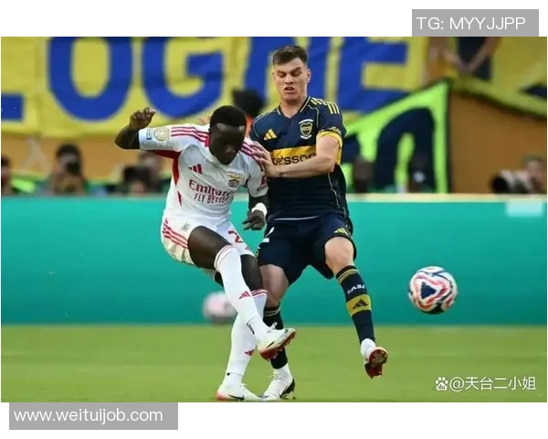 本菲卡友谊赛大胜那不勒斯帽子戏法引发争议判罚全场沸腾 本菲卡友谊赛大胜那不勒斯帽子戏法引发争议判罚全场沸腾